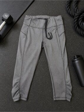 Women's Gray Active Danskin Capri Pants Size Small